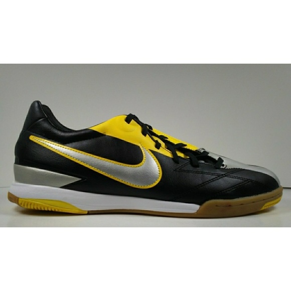 t90 indoor soccer shoes